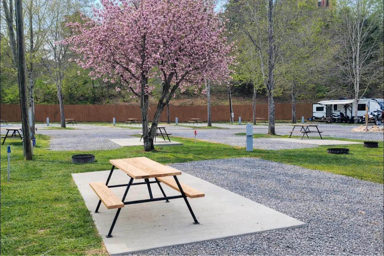 Creekside RV Park welcome sign