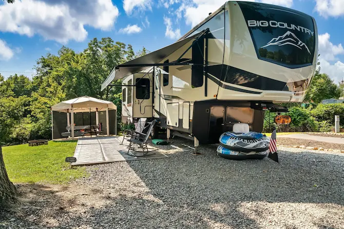 Campsite at Creekside RV Park